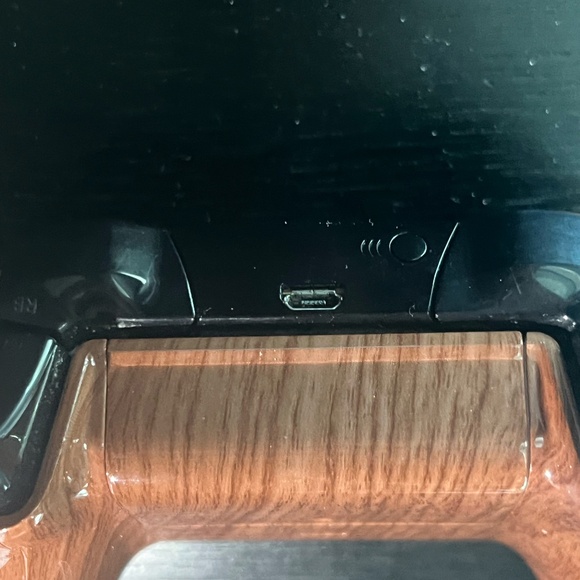 Xbox One Wireless Controller 1708 Wood/ Black (No Stick Drift) Working - Picture 3 of 3